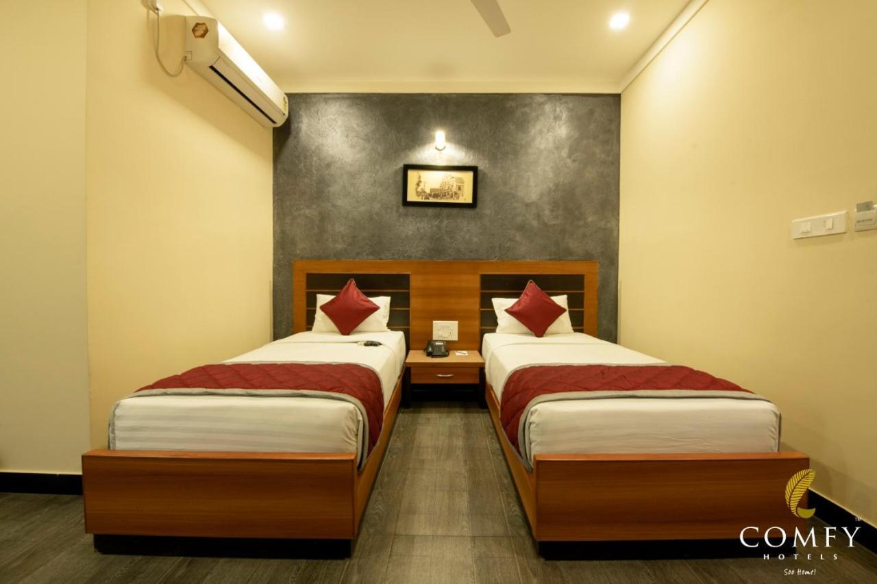Comfy Luxury Hotel Бангалор Экстерьер фото